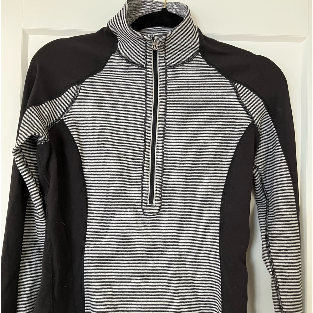 Lululemon M - long sleeve black & white